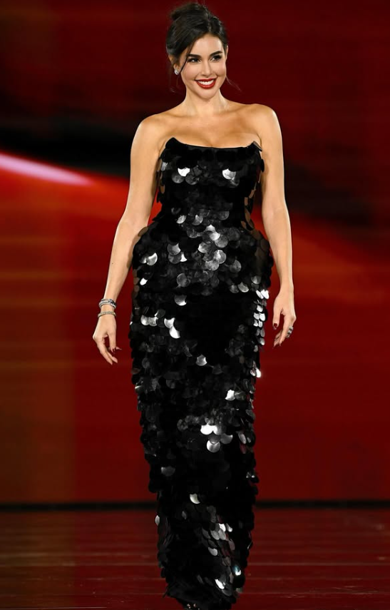 صور ياسمين صبري في أسبوع الموضة بباريس