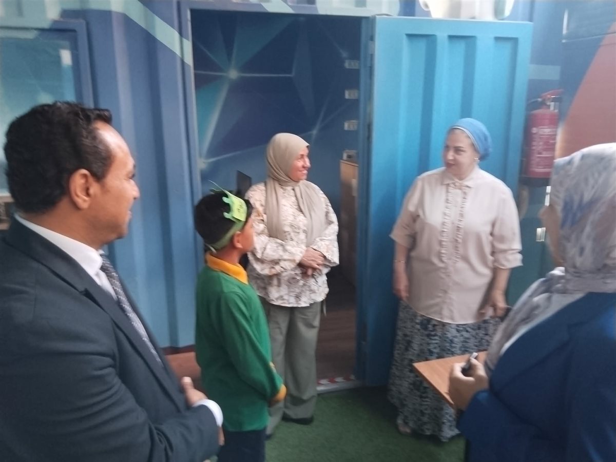 مدير الإدارة المركزية للتسرب من التعليم بالوزارة تشيد بمدارس التعليم المجتمعي  بطامية في الفيوم 