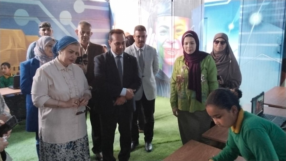 مدير الإدارة المركزية للتسرب من التعليم بالوزارة تشيد بمدارس التعليم المجتمعي  بطامية في الفيوم 