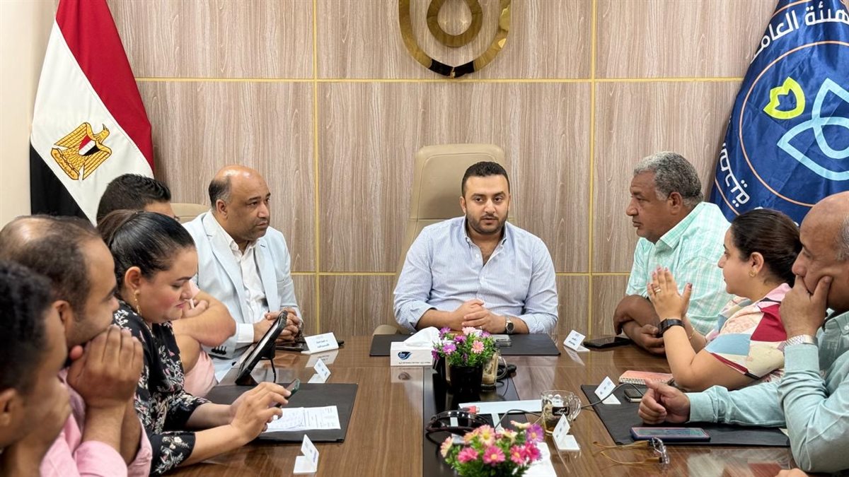 إجتماع مدير هيئة الرعاية الصحية بالأقصر