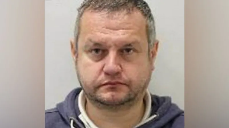 <strong>جاريث فيكارز الحكم المساعد السابق في الدوري الإنجليزي</strong>