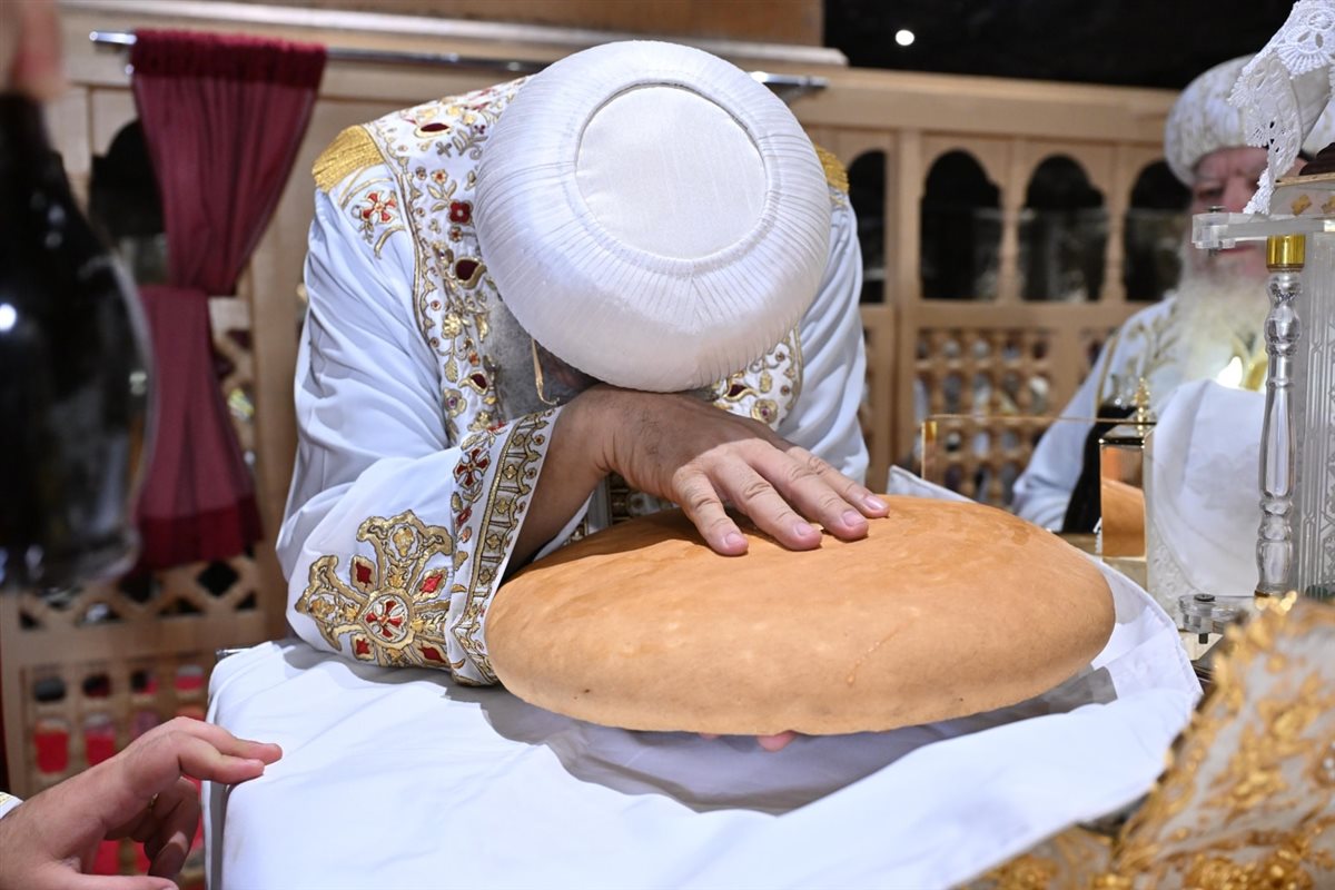 البابا تواضروس الثاني يدشن كنيسة المغارة