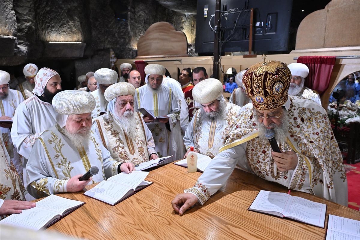 البابا تواضروس الثاني يدشن كنيسة المغارة