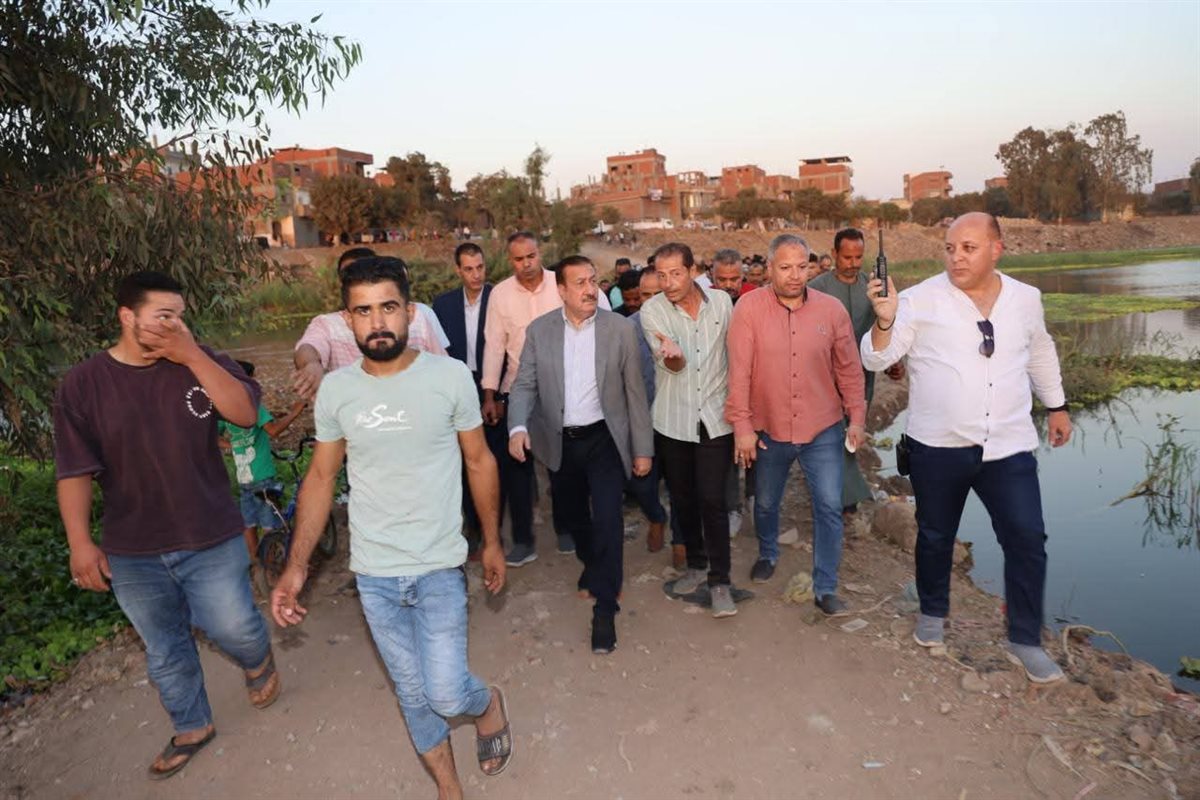 محافظ المنوفية يتفقد مواقع متضررة من فيضان النيل