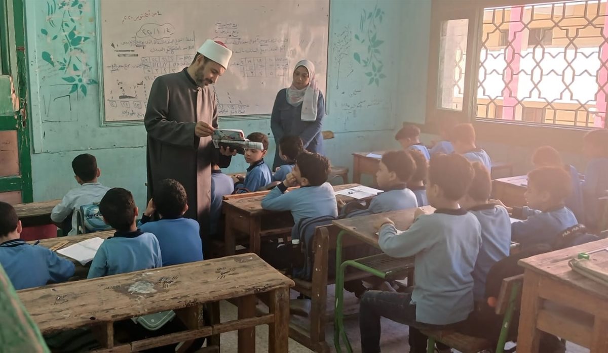 الدكتور ياسر علام رئيس الإدارة المركزية لمنطقة القاهرة الأزهرية