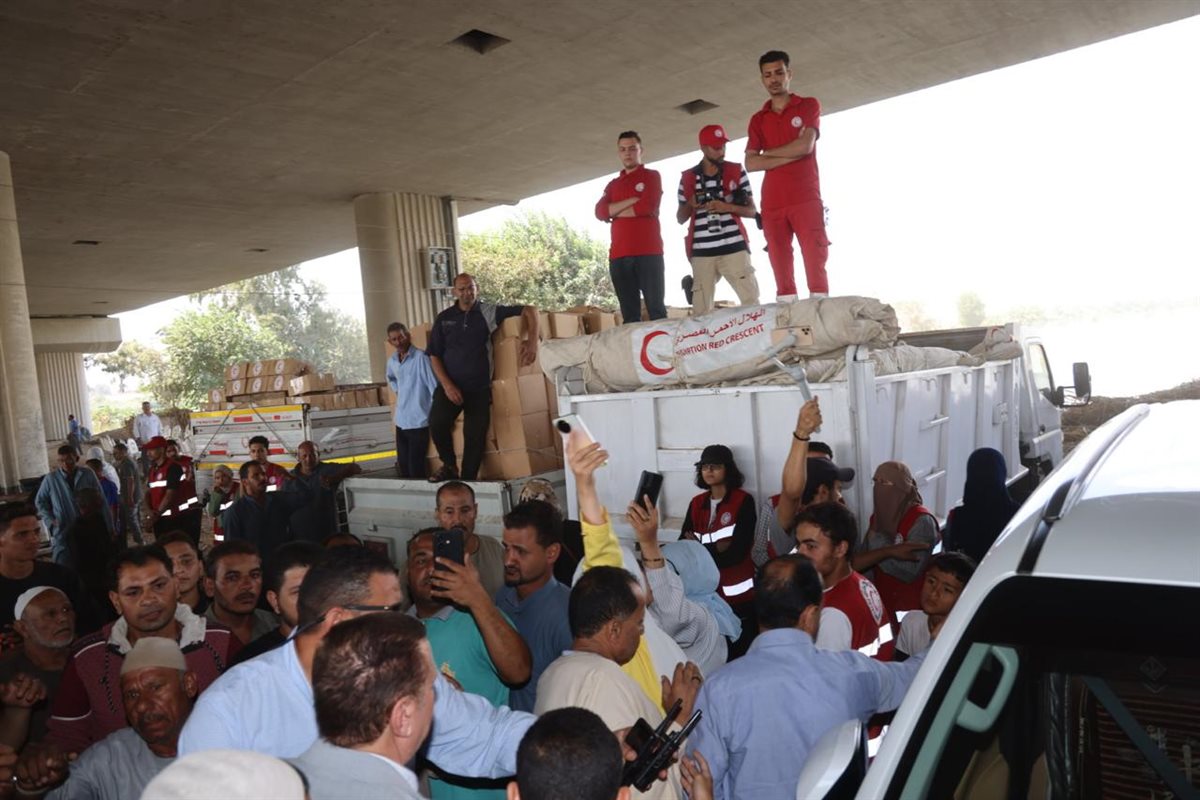 قوافل طبية وغذائية ودعم عاجل للأسر المتضررة من فيضان النيل بدلهمو