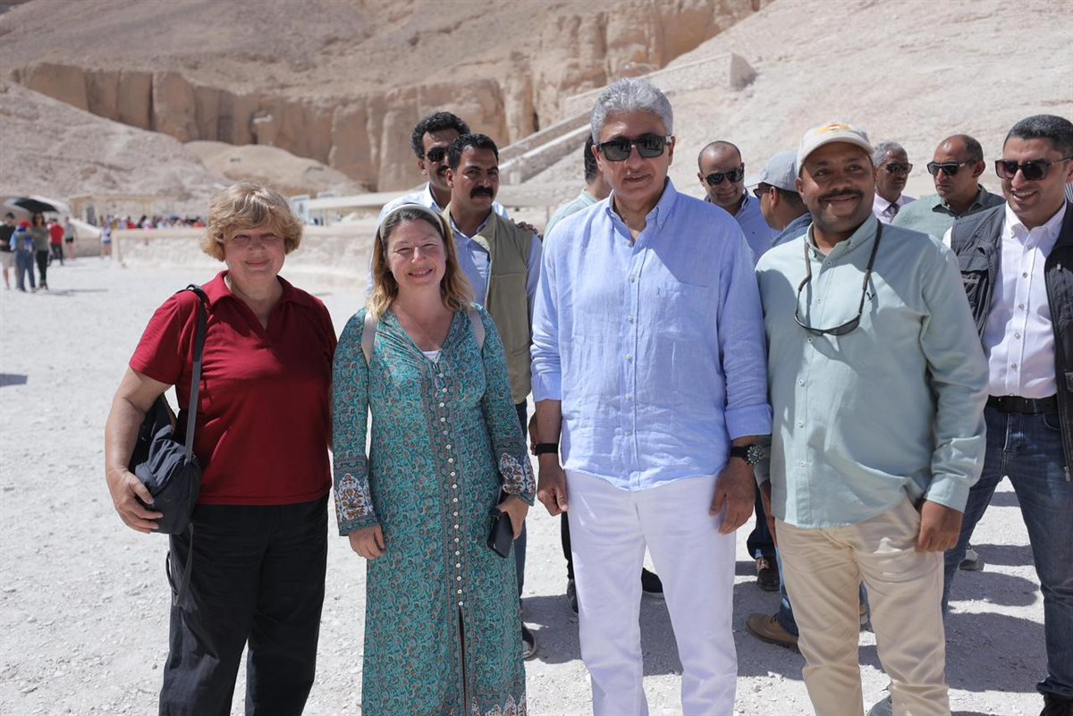 وزير السياحة يلتقي بعدد من المجموعات السياحية من مختلف دول العالم 