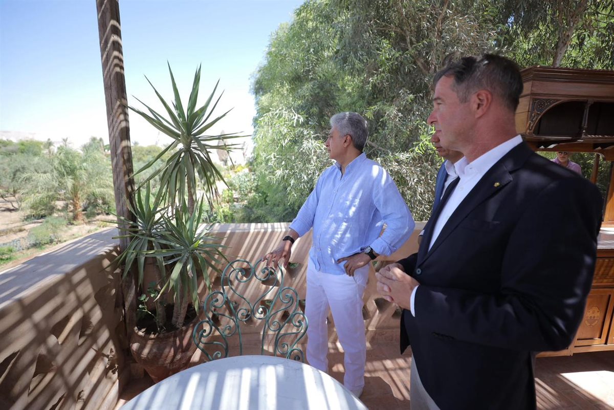 وزير السياحة يتفقد الفنادق الثابتة والعائمة والدهبيات بالأقصر