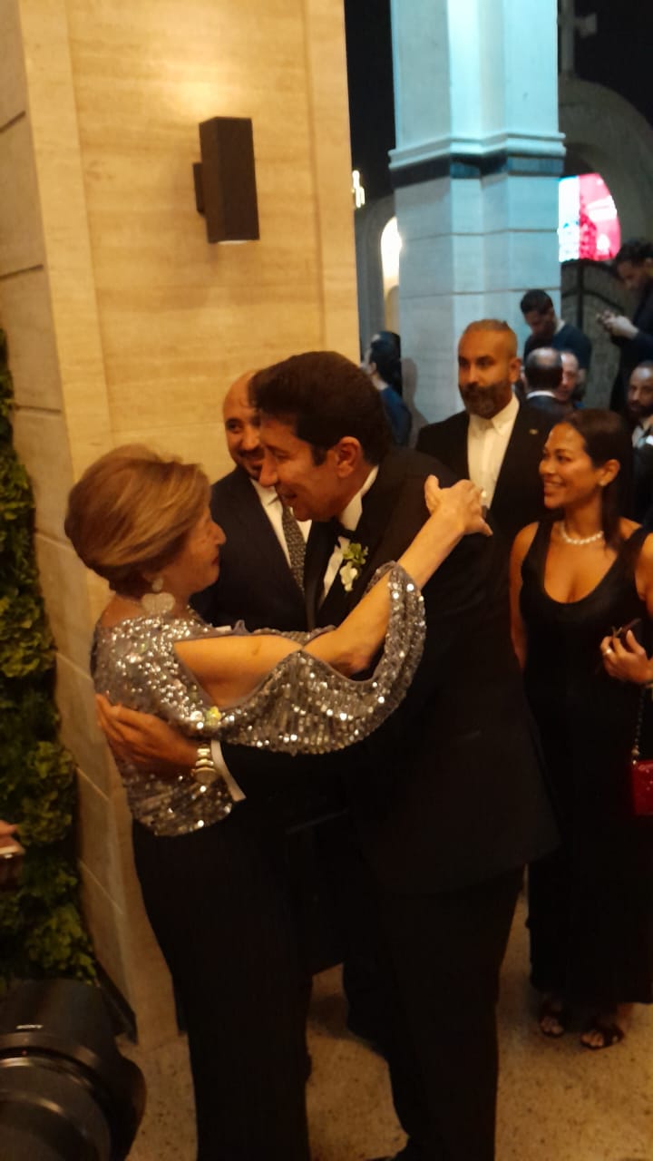 نجوم الفن والإعلام في حفل زفاف نجل هاني رمزي