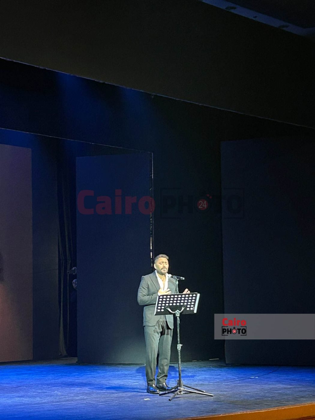 تامر حسني مفاجأة حفل افتتاح الدورة الثامنة لمهرجان نقابة المهن التمثيلية