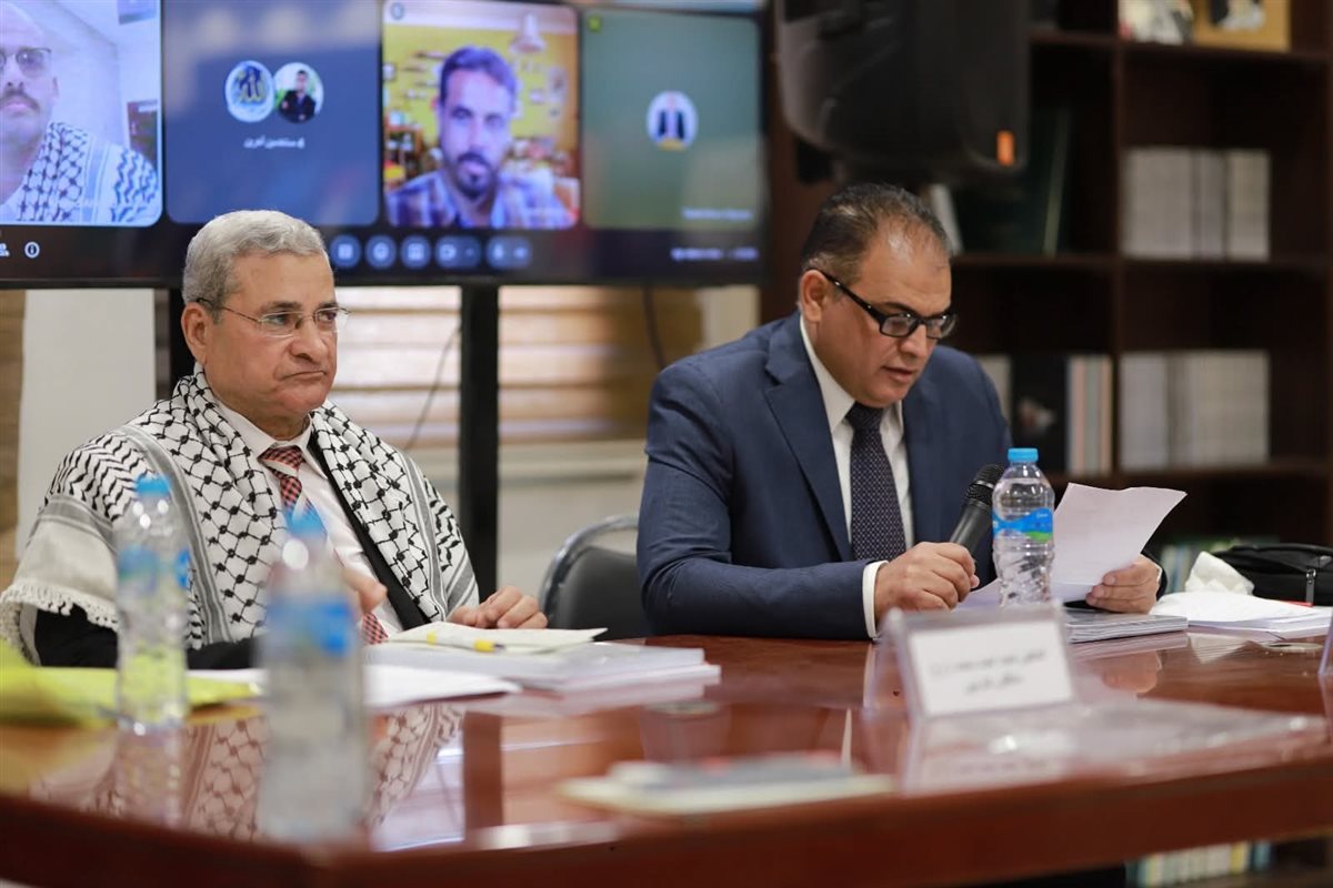 متحدث جامعة الأزهر يناقش رسالة ماجستير لباحث فلسطيني