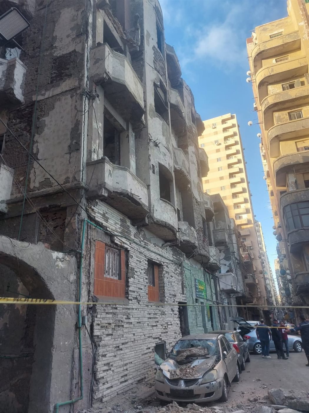 تحطم سيارة إثر انهيار أجزاء خارجية من عقار في سبورتنج بالإسكندرية