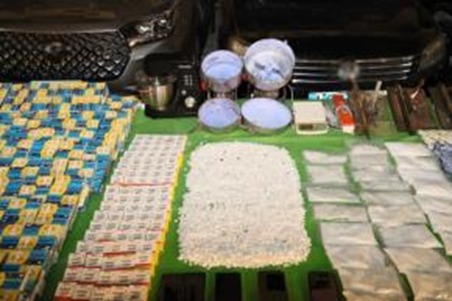 القبض على تشكيل عصابي بحوزتهم مخدرات بـ 66 مليون جنيه