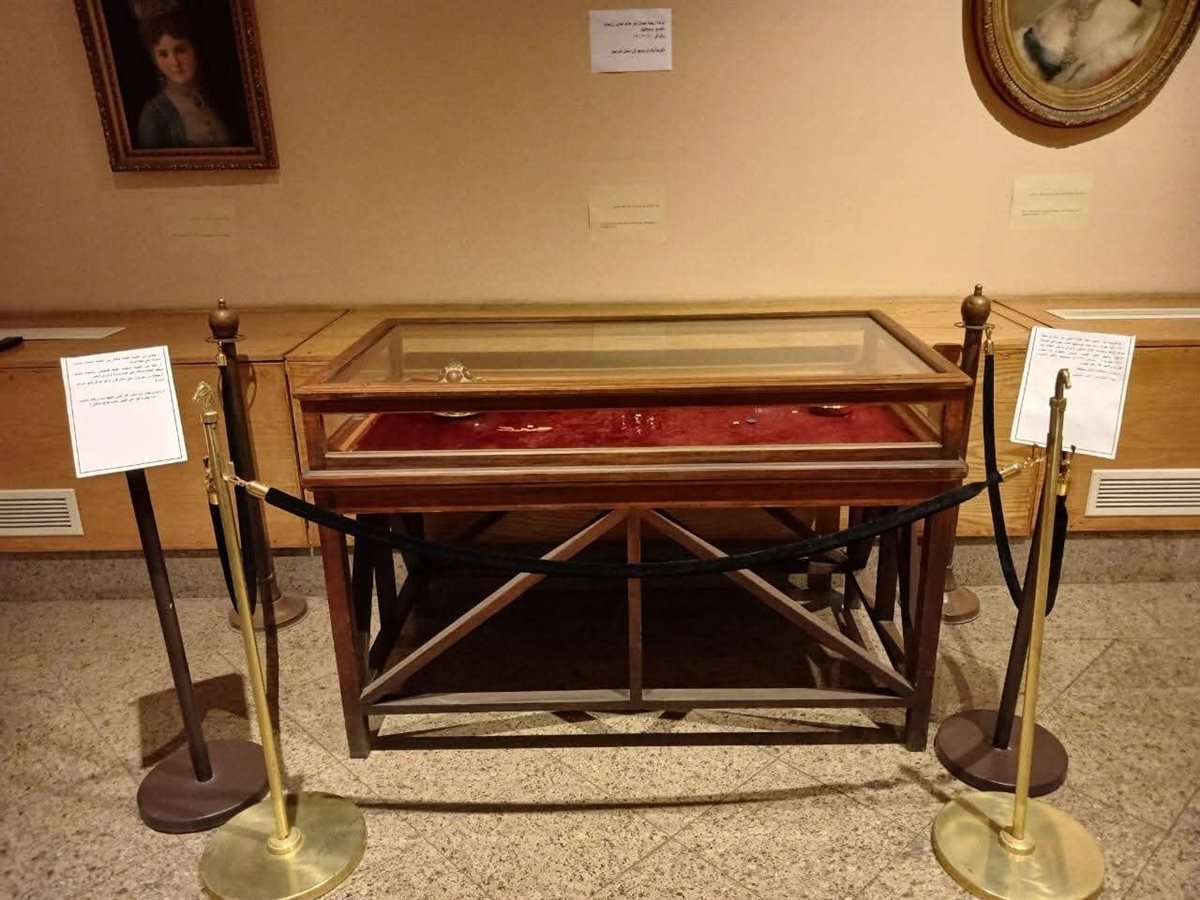 معرضًا مؤقتًا بعنوان كنوز ونوادر 