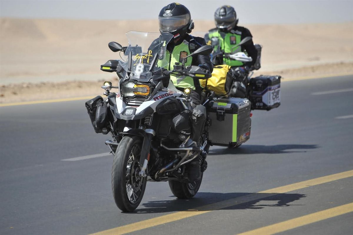 رالي تحدي عبور مصر يصل الوادى الجديد