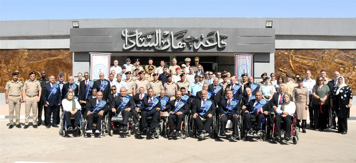 القوات المسلحة تنظم معرضًا فنيًا لإبداعات المحاربين القدماء 