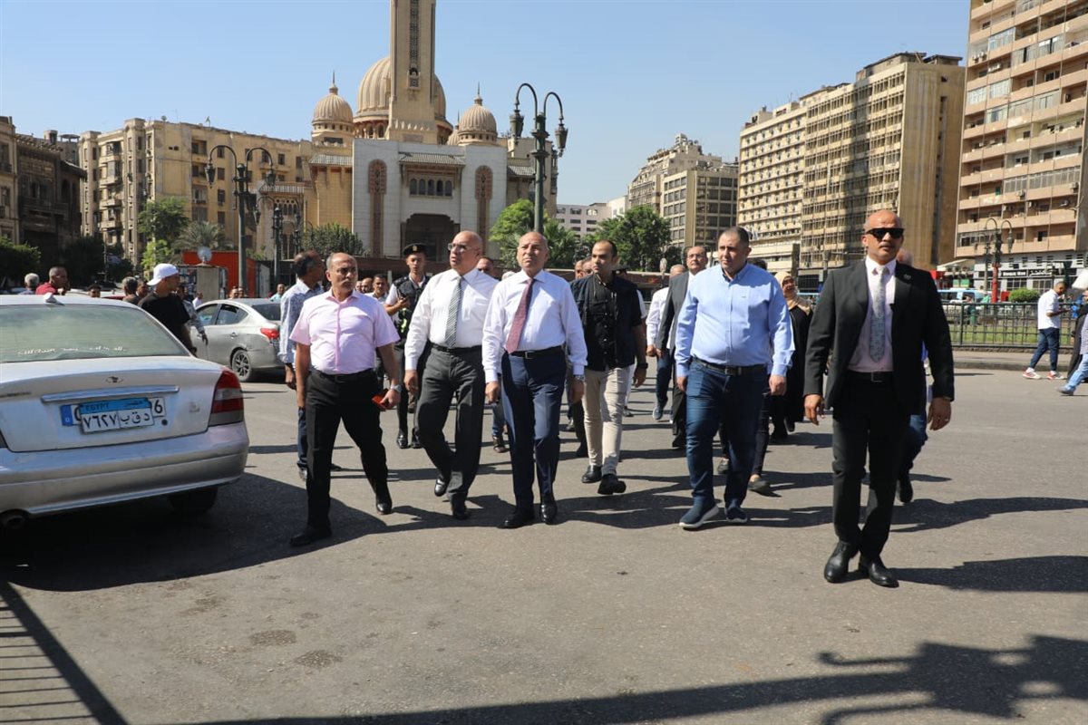 محافظ القاهرة يقود حملة لنقل المواقف العشوائية