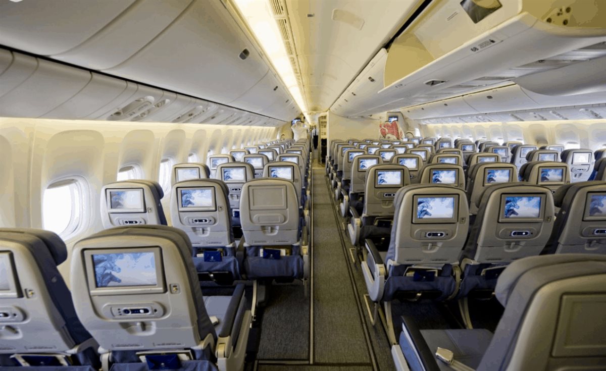 الفرق بين حجز تذاكر الترانزيت عبر طيران ناس والخطوط السعودية