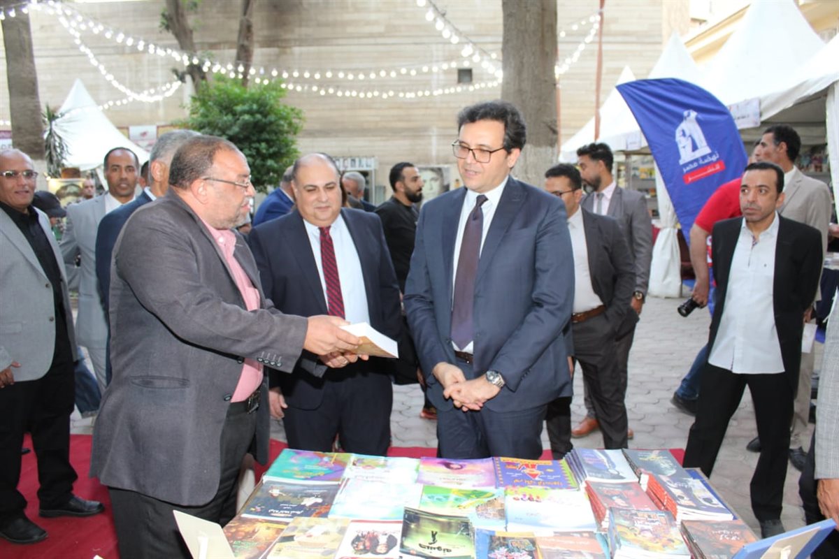 افتتاح المعرض