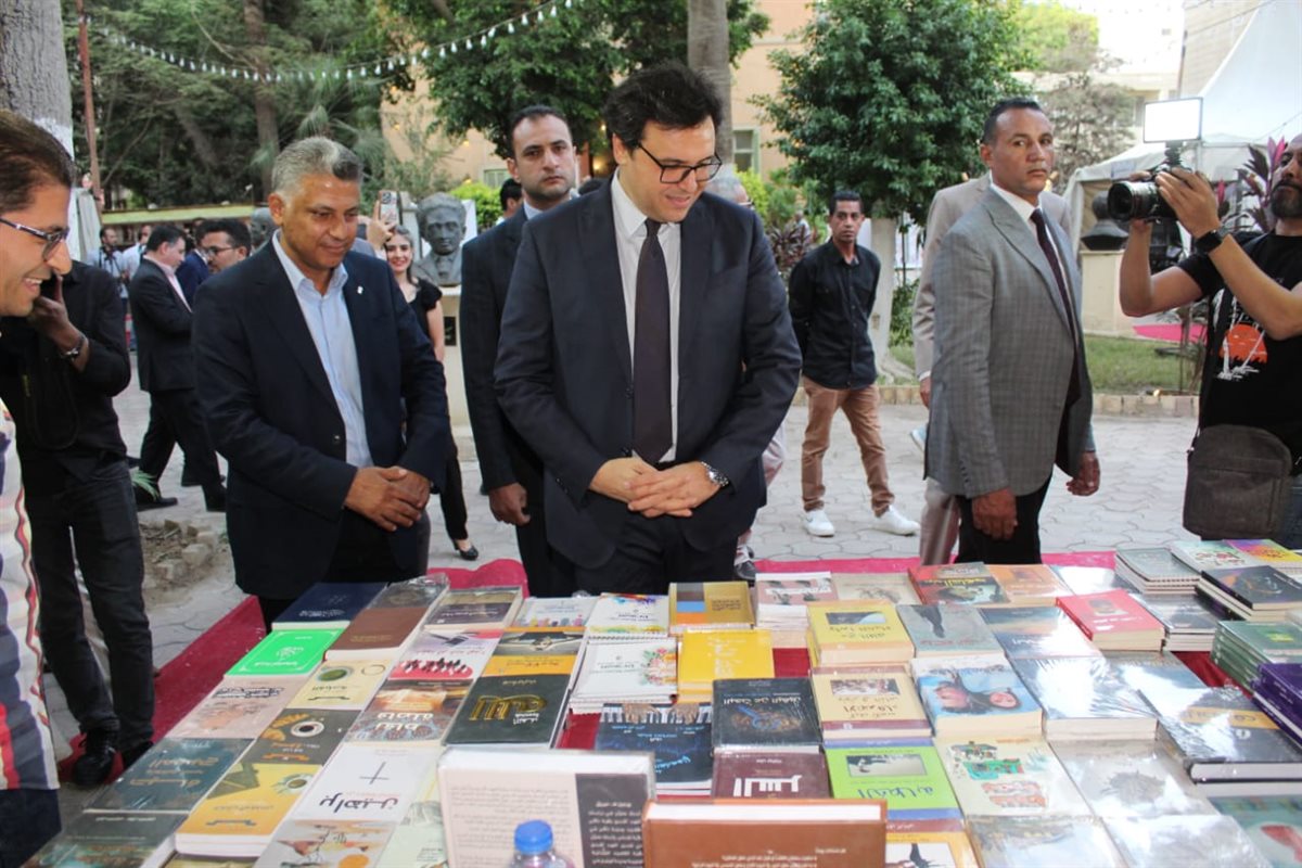 افتتاح المعرض