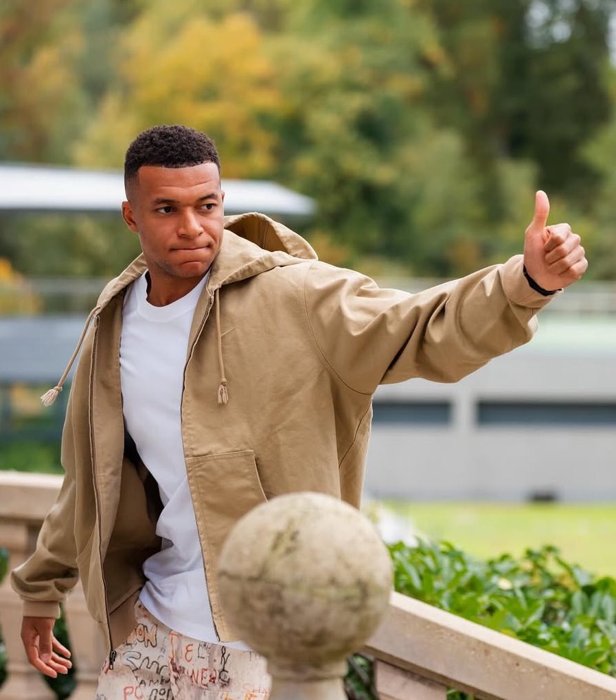 كيليان مبابي نجم ريال مدريد ومنتخب فرنسا