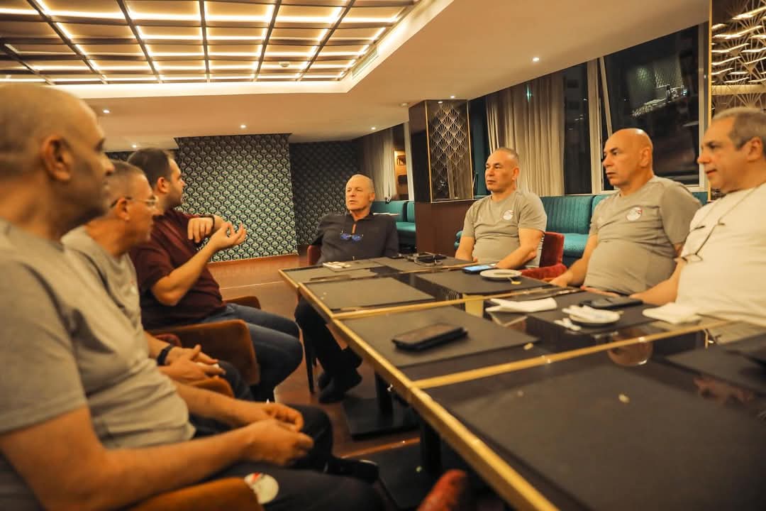 هاني أبو ريدة يصل المغرب ويستقبل بعثة منتخب مصر استعدادًا لمواجهة جيبوتي بتصفيات المونديال