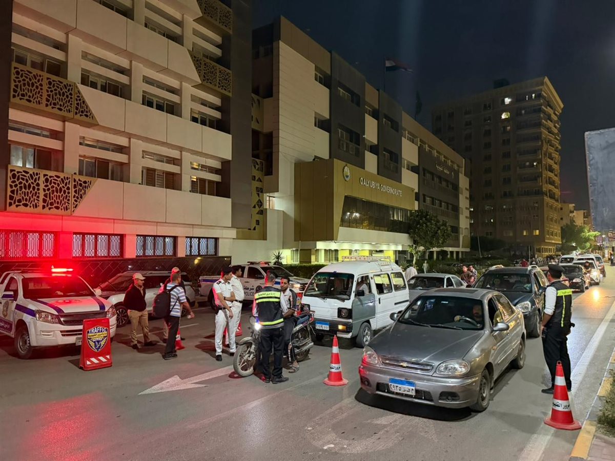 حملات أمنية موسعة في بنها وشبرا الخيمة لضبط المخالفات والخارجين عن القانون بالقليوبية