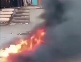 القبض على المتهم بإشعال النيران في بضائع سيدة تبيع أمام محله بالفيوم