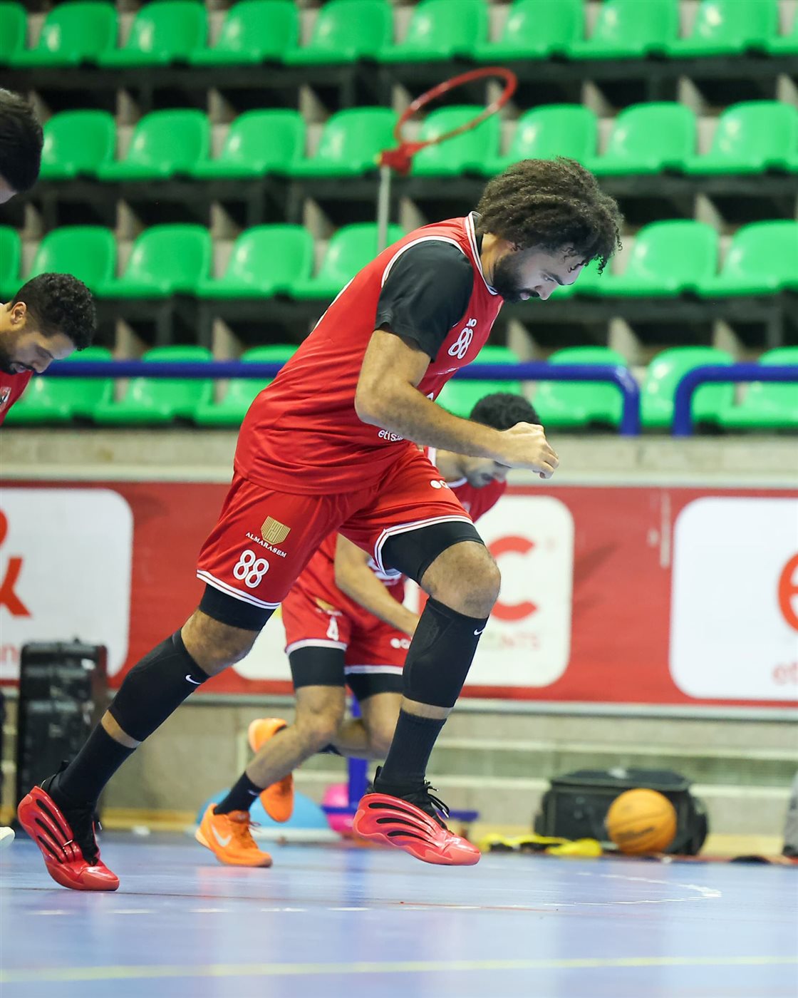 الأهلي يواصل انتصاراته في دوري المرتبط ويهزم طلائع الجيش بفارق كبير