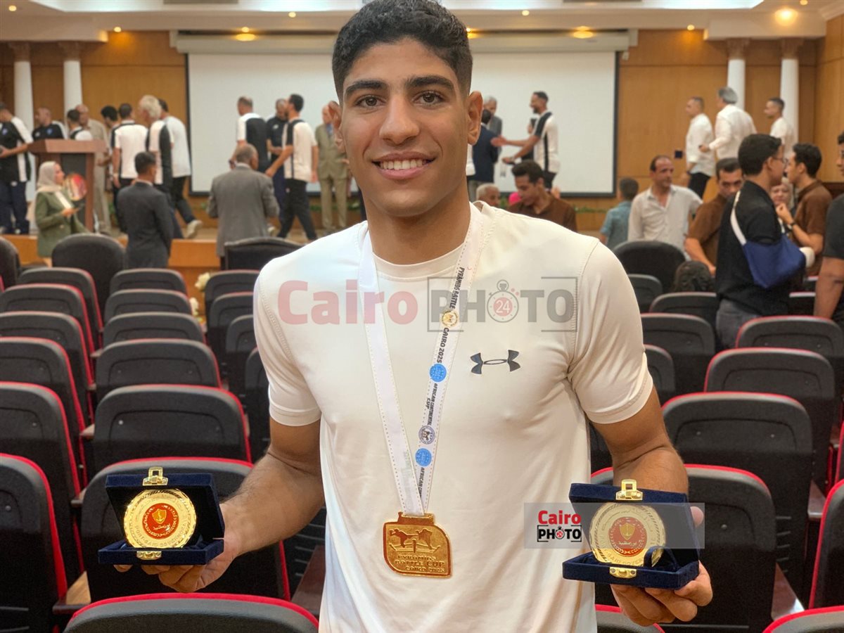 تكريم اللاعب كريم الريس 