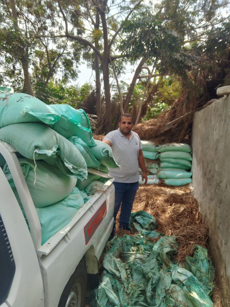 داخل حظيرة ماشية.. ضبط 2.5 طن دقيق بلدي مدعم قبل بيعه بالسوق السوداء بالبحيرة