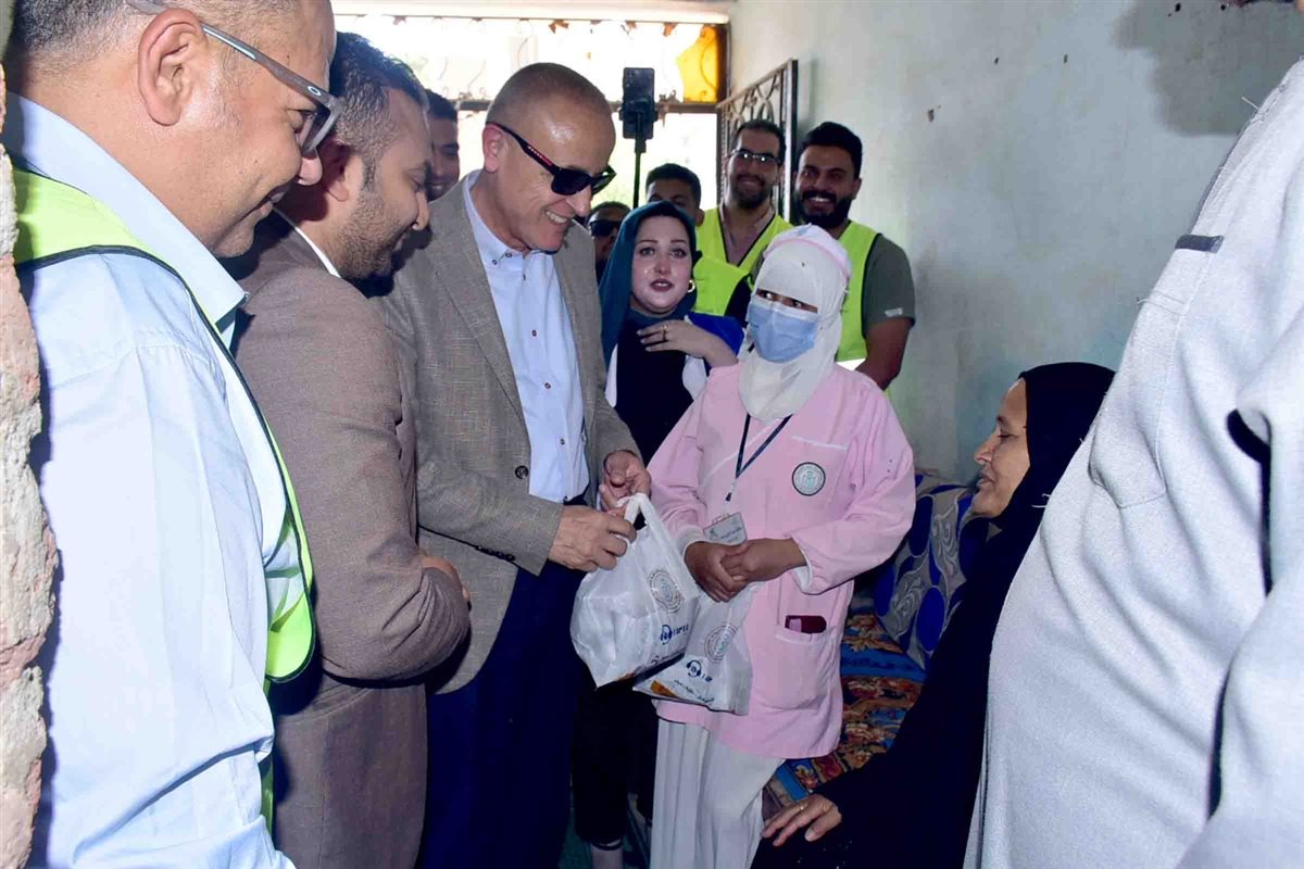 محافظ الاقصر يفتتح محطة صرف صحي بالطود