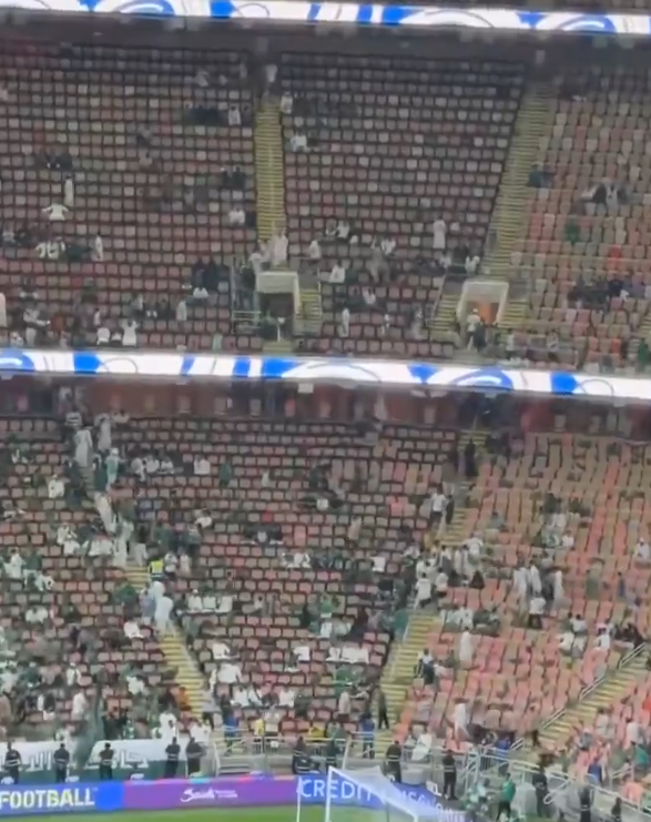 <strong>حضور ضعيف لـ جماهير السعودية في معلب الجوهرة لمواجهة إندونيسيا بتصفيات كأس العالم 2026</strong>