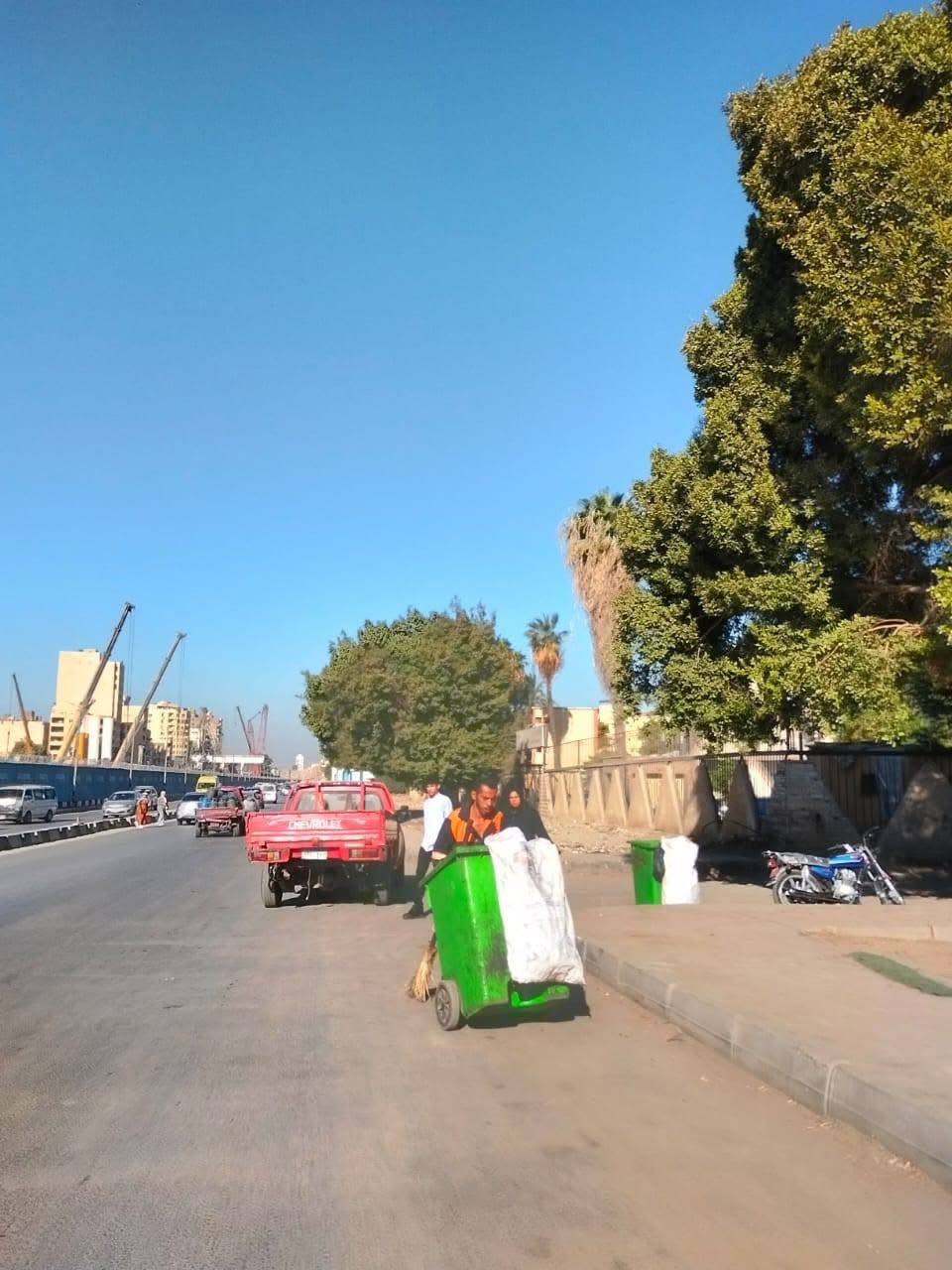 حملات مكثفة لرفع كفاءة النظافة وتجميل شوارع مصر القديمة 