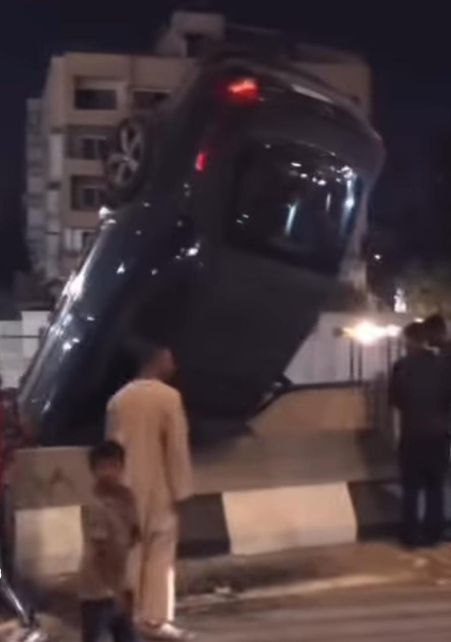  أسفرت عن إصابات طفيفة..انقلاب سيارة ملاكي بحدائق الأهرام أمام البوابة الثالثة