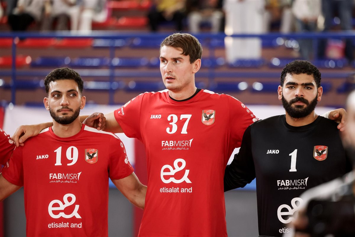 يد الأهلي يتوج بكأس الأمير مولاي الحسن بعد الفوز على الجيش الملكي