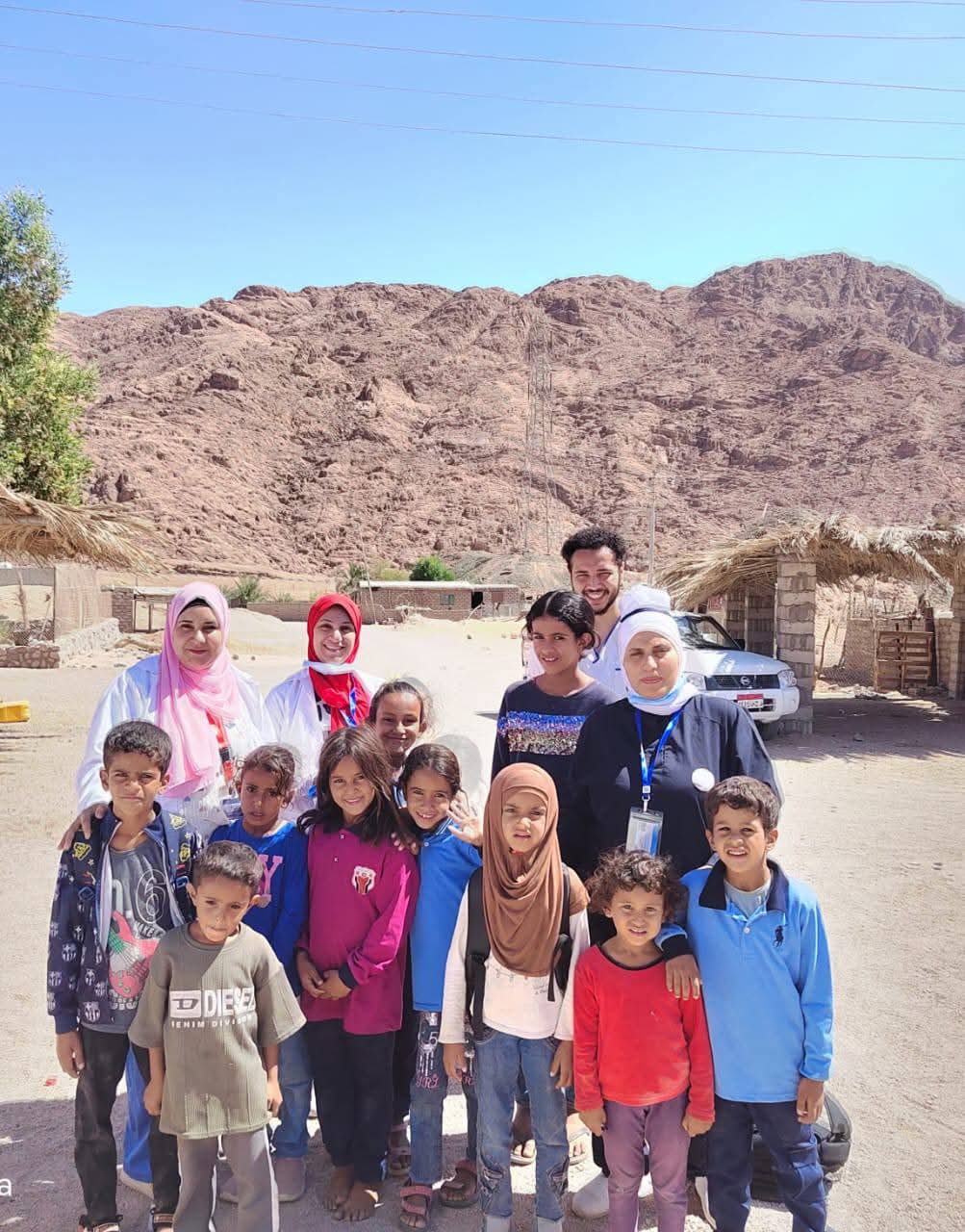 فرق طبية ميدانية تجوب وادي مجيرح بمدينة دهب لتطعيم الأطفال