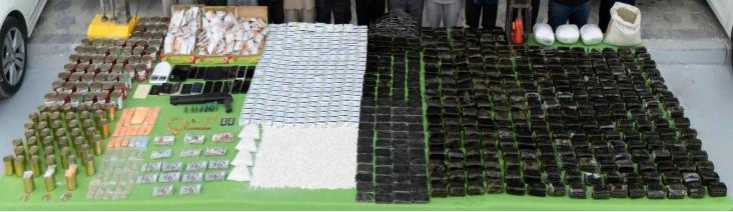 جانب من المخدرات المضبوطة