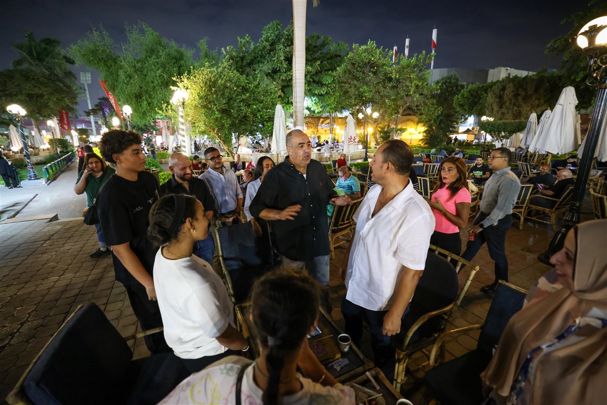 <strong> قائمة الخطيب تواصل جولاتها الانتخابية ‏داخل الأهلي </strong>