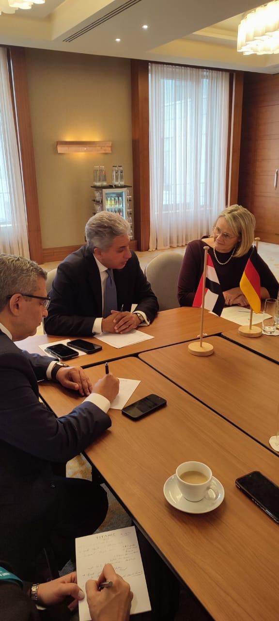 وزير السياحة يجتمع بمسؤولي السياحة الألمان 