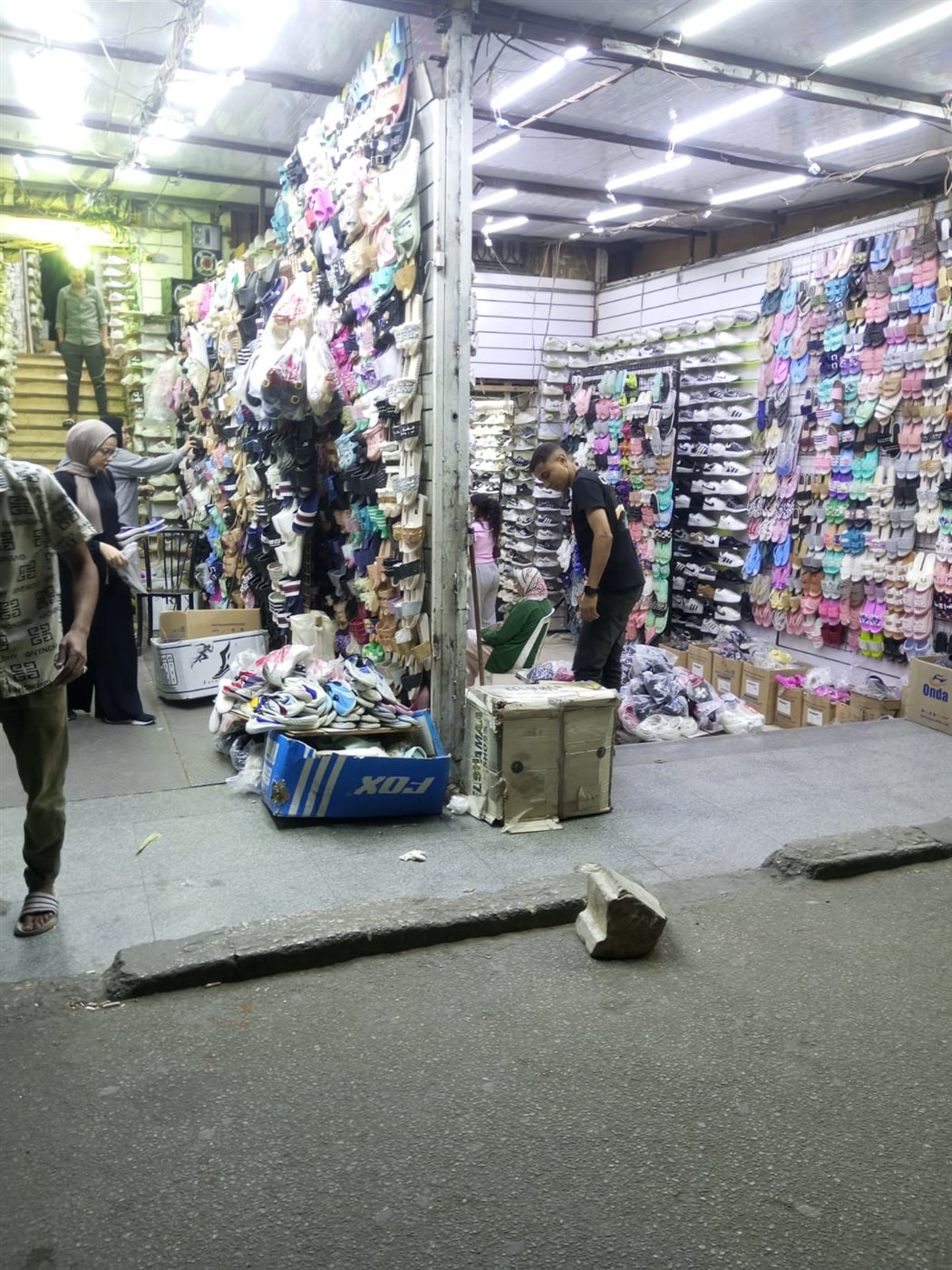 حملات موسعة لرفع الإشغالات بمصر الجديدة