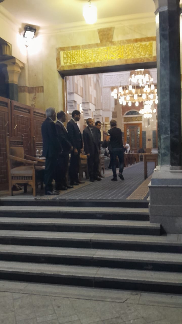 إيهاب فهمي في عزاء الراحل عمرو دوارة 