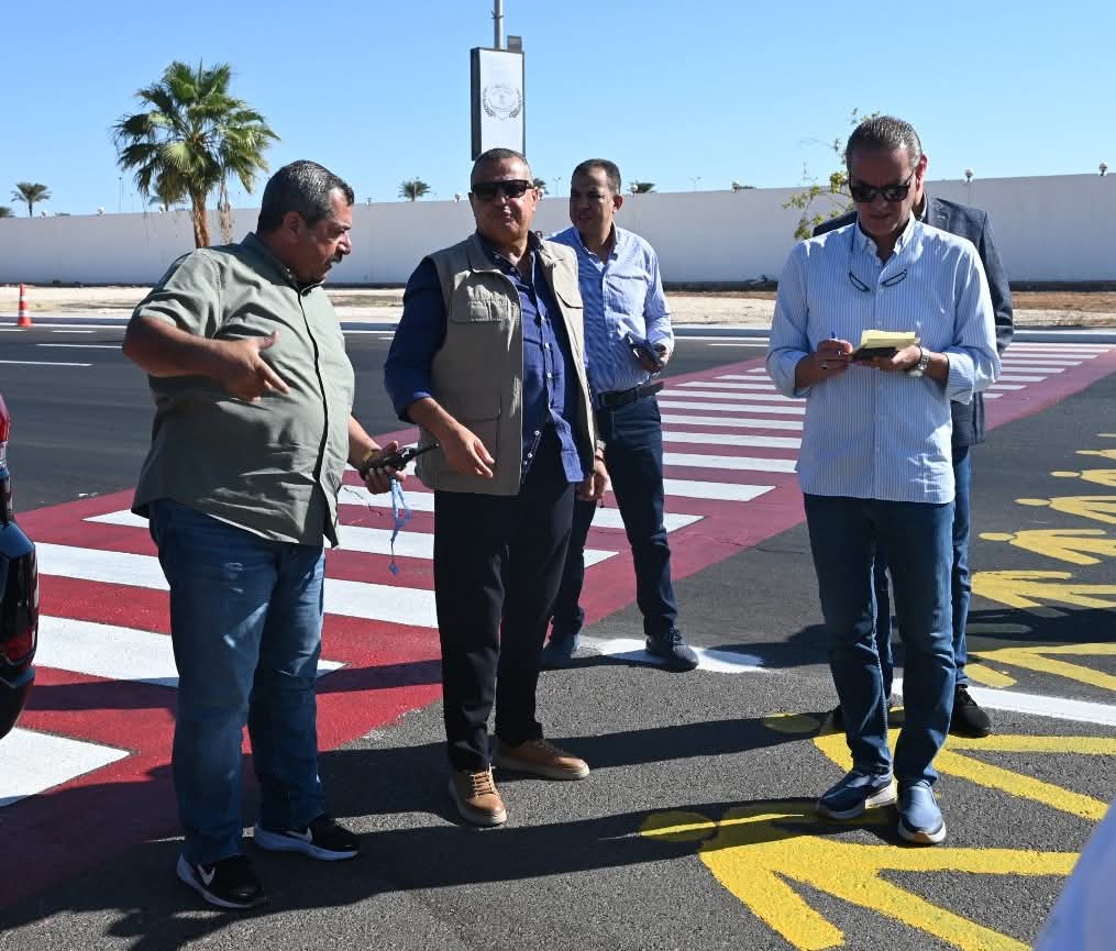 محافظ جنوب سيناء يتابع اللمسات النهائية بشرم الشيخ 