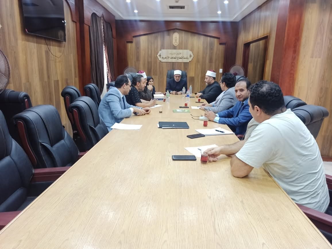  انعقاد لجنة مراجعة بوكليت المعاهد الخاصة