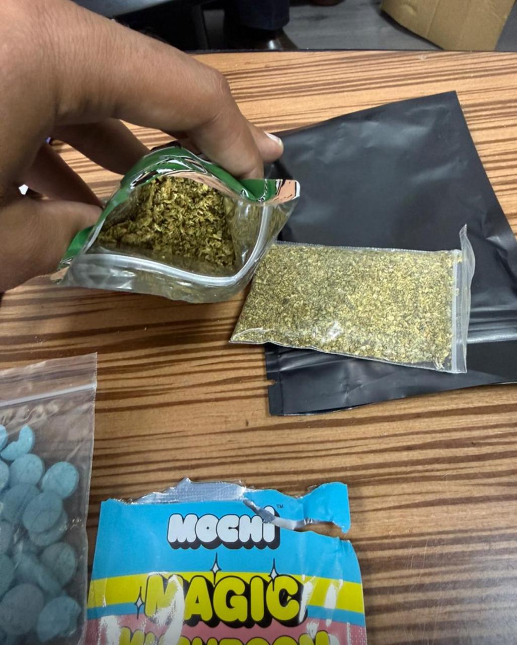 مضبوطات جمارك مطار القاهرة 