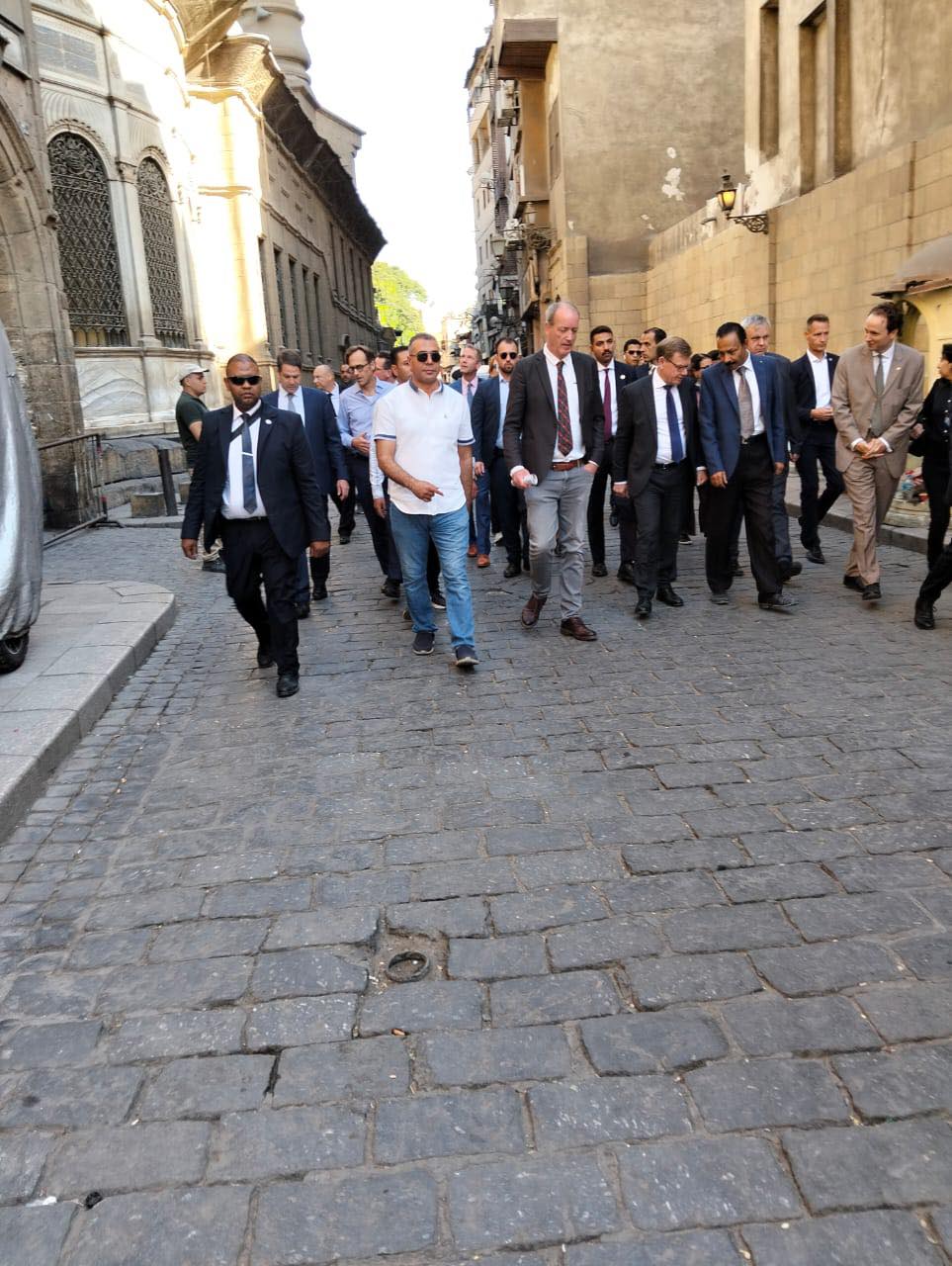 وزير خارجية ألمانيا يزور آثار الجمالية ويشيد بعظمة التراث الإسلامي في مصر