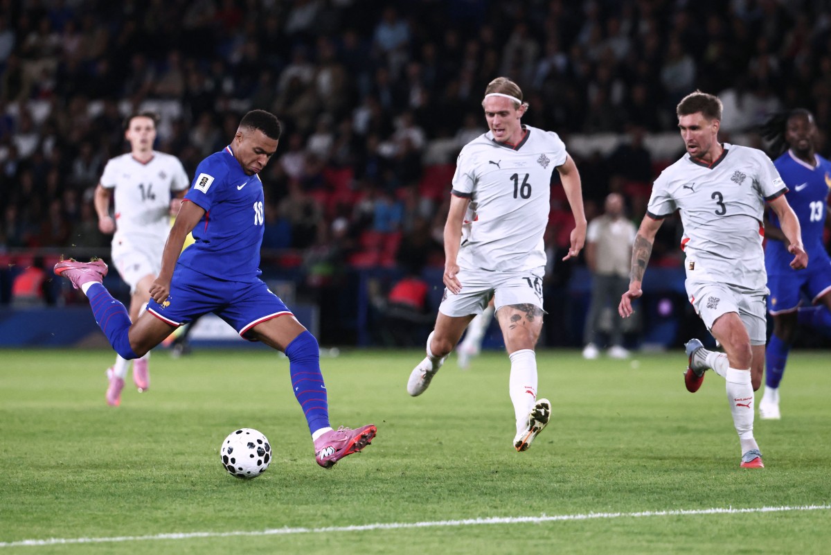 القنوات الناقلة لمشاهدة بث مباشر مباراة آيسلندا ضد فرنسا اليوم