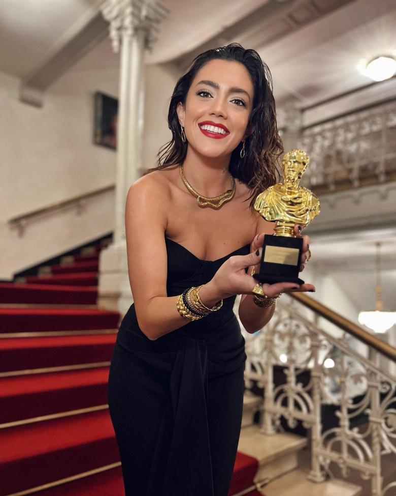 الفنانة اللبنانية ستيفاني عطالله