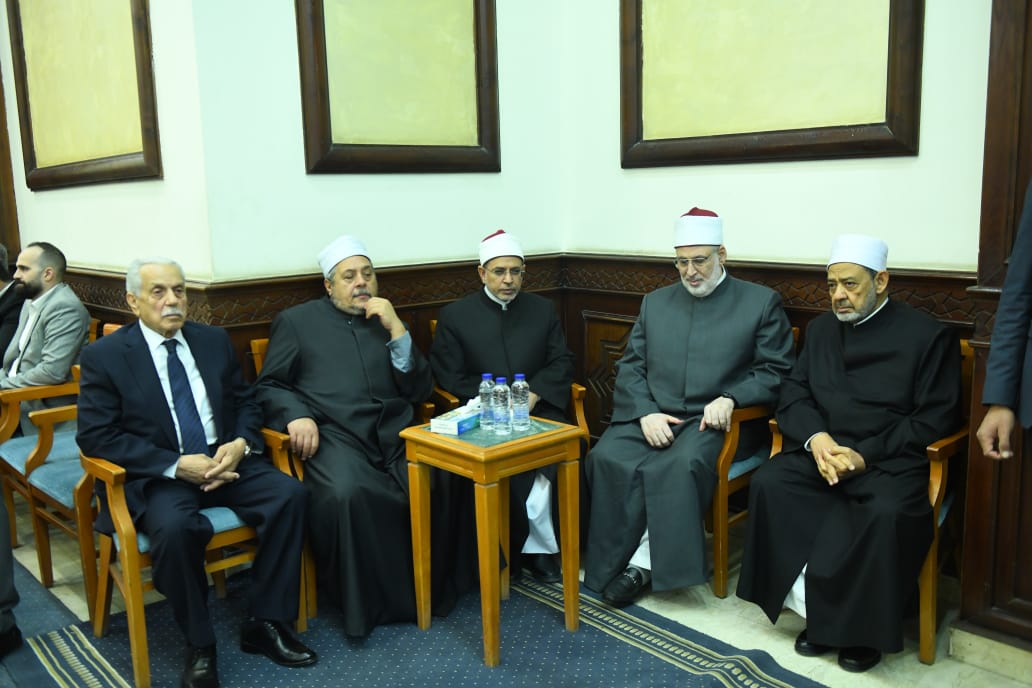 الدكتور أحمد الطيب والقيادات الدينية