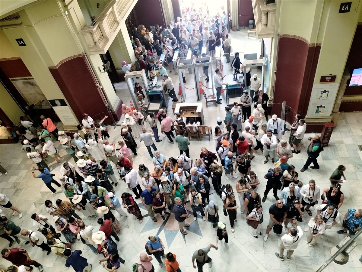 إقبال السائحين على المتحف المصري بالتحرير&nbsp;